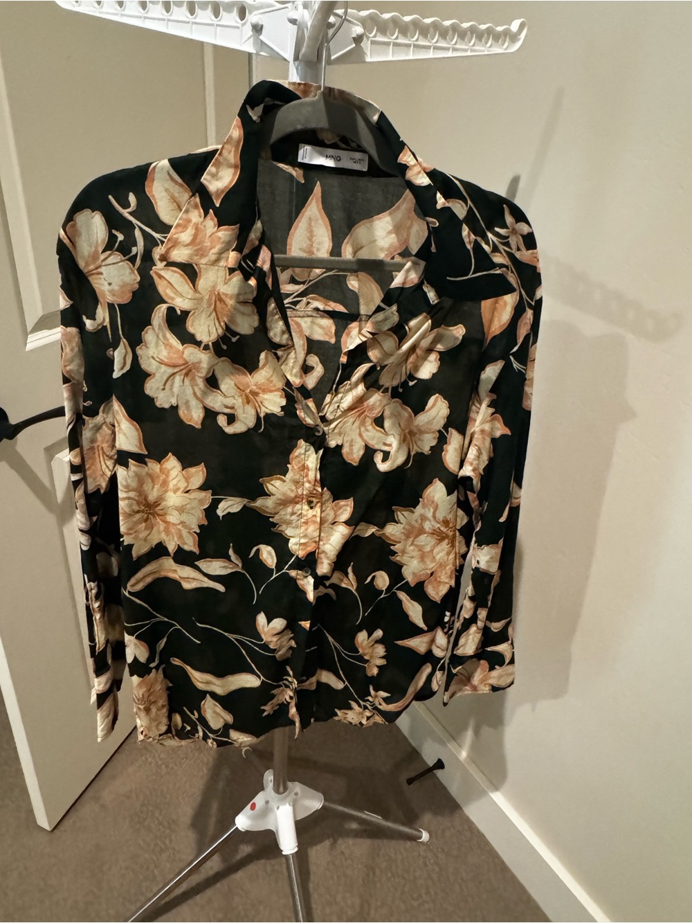 Mango Green Button-Down Floral Blouse